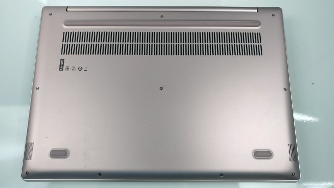 Base retirada de Lenovo IdeaPad 720S