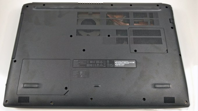 Tapas de servicio de Acer Aspire 5 A517-51G