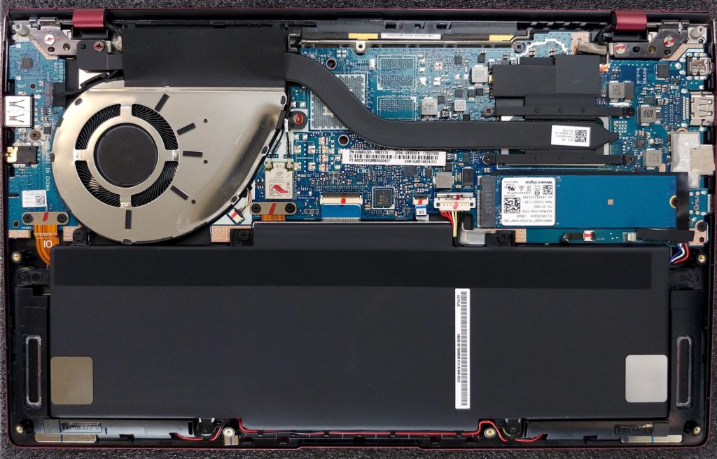 Interior completo del ASUS ZenBook 13 UX333