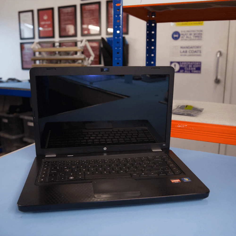 Certificado de garantía de 90 días por escrito.