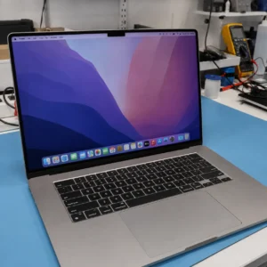 MacBook Air 15 con Apple Silicon en el laboratorio